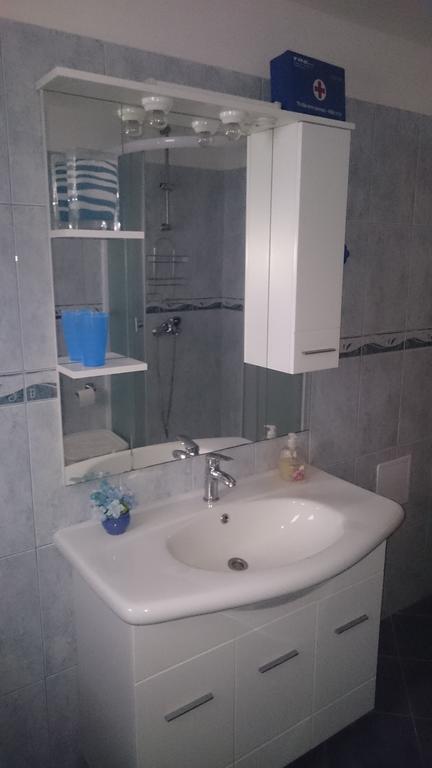 Apartment Radalj Kaštela Pokoj fotografie
